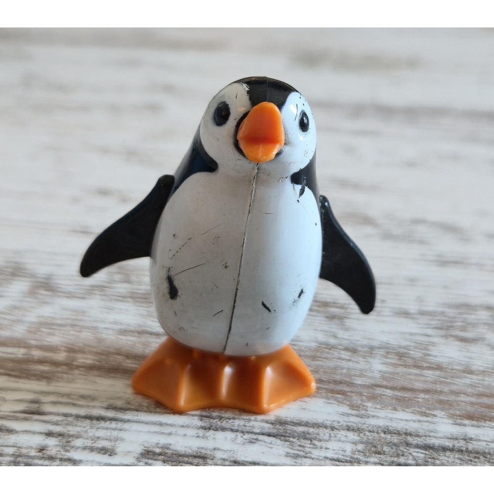 Vintage 1977 Tomy Wind Up Toy Penguin Pocket Pet Waddle Working Taiwan